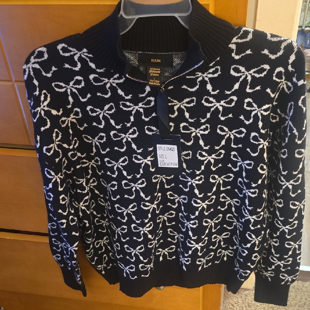 Rain Bow Black And Ivory Sweater